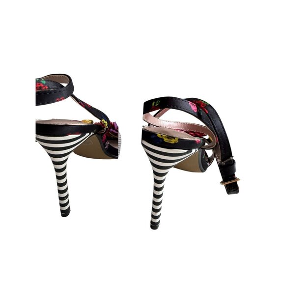 BETSEY JOHNSON Black Floral Ankle Strap Sandals Heels Size 7.5 - Picture 3 of 7